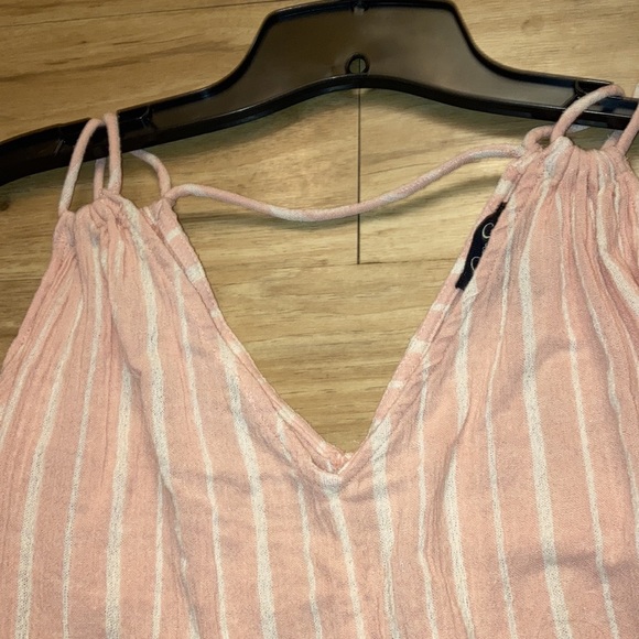 Size Small Jessica Simpson Cold Shoulder Peach & White Striped Shirt - Picture 4 of 8